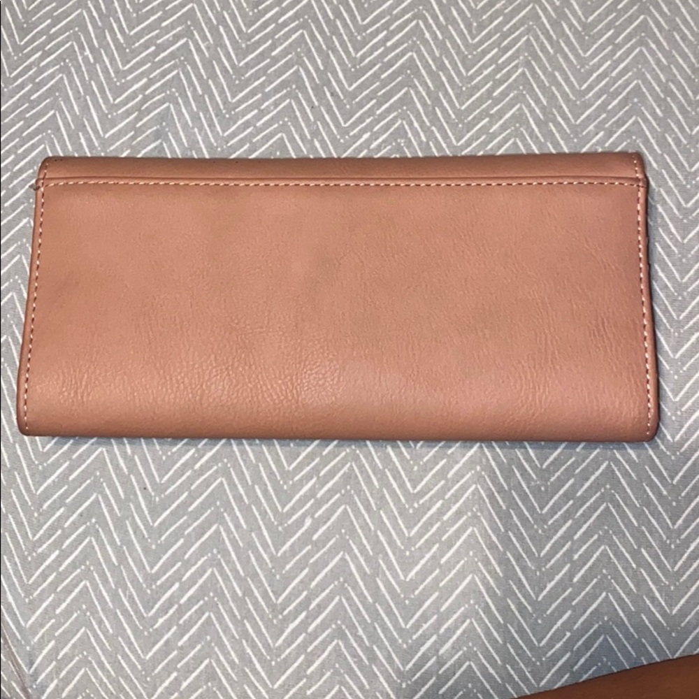 Target Wallet - Picture 4 of 4